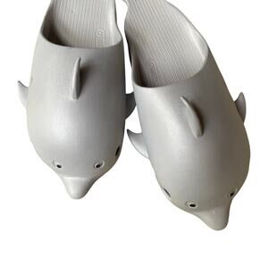 Size 7 Shark slide shoes Ladies Beach Cruise Gag Gift